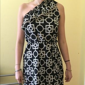 black and white pattern dress